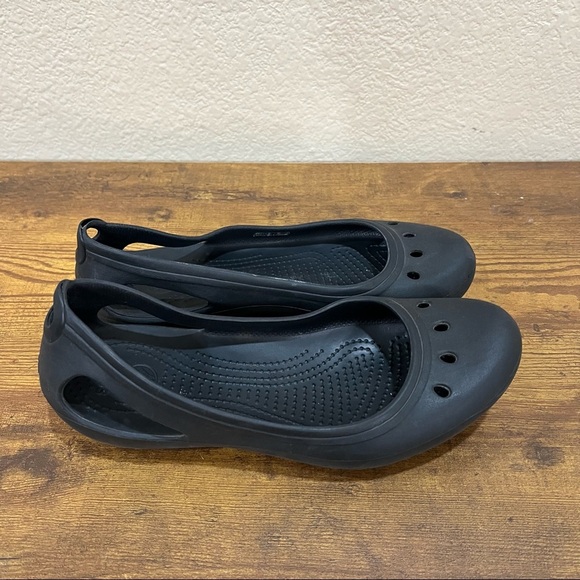Crocs Kadee Ballet Flats Black Cutout Details Slip On Shoes Comfort Sz 9 Casual - Picture 1 of 7